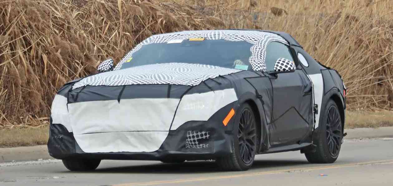 The new Ford Mustang will keep the V8 and manual