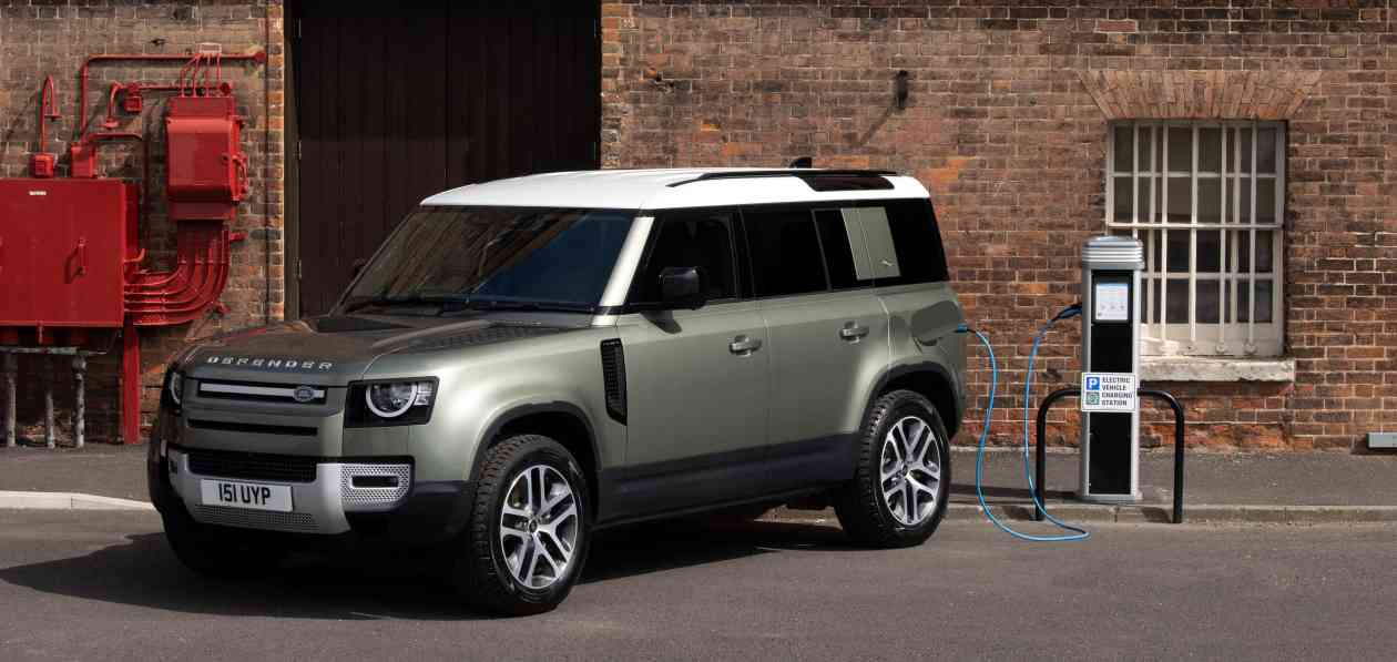 Electric Land Rover Defender to debut in 2025